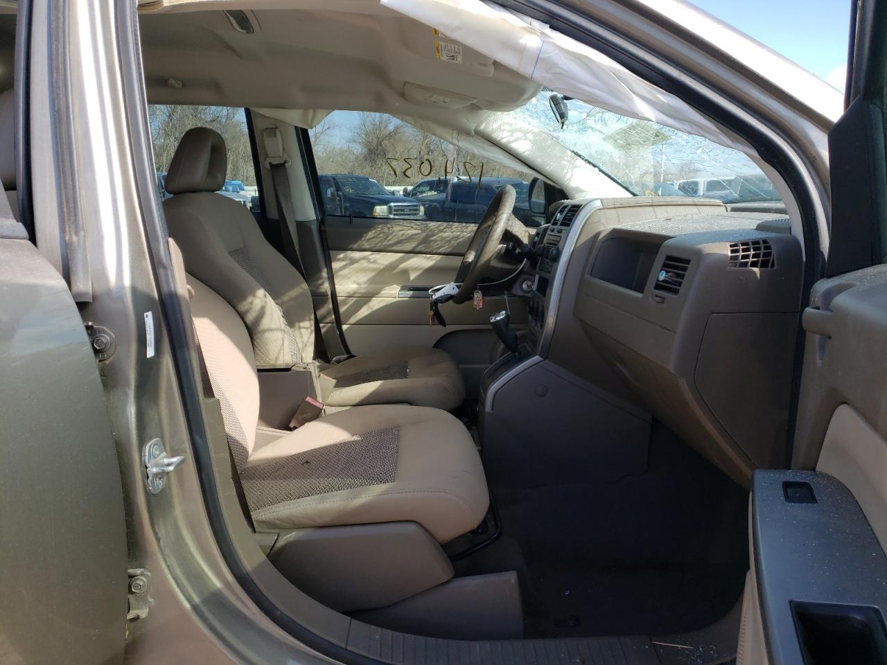 Photo 5 from auction – 2007 JEEP COMPASS with VIN 1J8FF47W17D285927