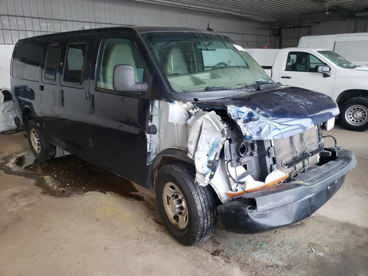 CHEVROLET EXPRESS G2 2014 con VIN 1GCWGFFAXE1177231 - Foto de la subasta