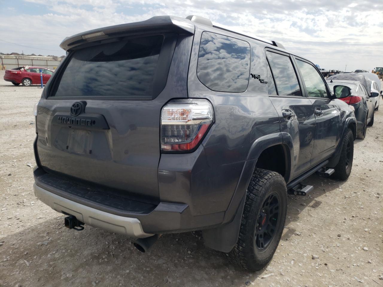 Photo 4 from auction – 2018 TOYOTA 4RUNNER SR with VIN JTEBU5JR5J5609429