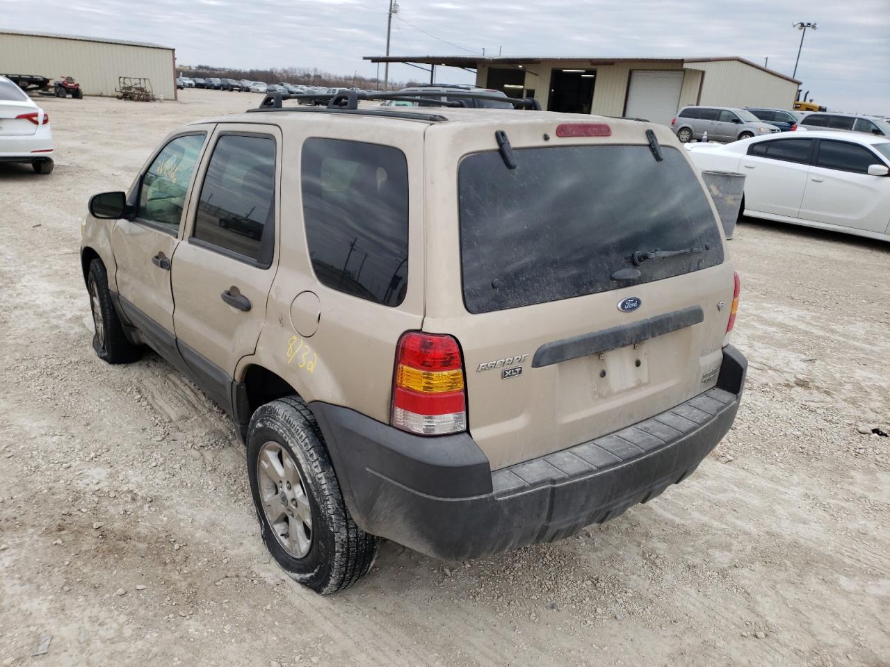 Photo 3 from auction – 2007 FORD ESCAPE XLT with VIN 1FMYU031X7KB61445