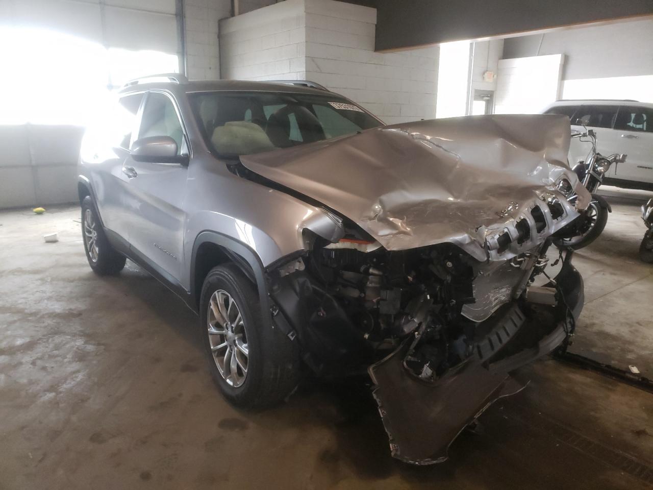 JEEP CHEROKEE L 2019 with VIN 1C4PJMLX4KD121217 - Photo from auction