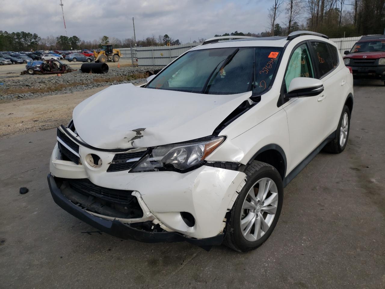 Photo 2 from auction – 2013 TOYOTA RAV4 LIMIT with VIN 2T3YFREV2DW047168
