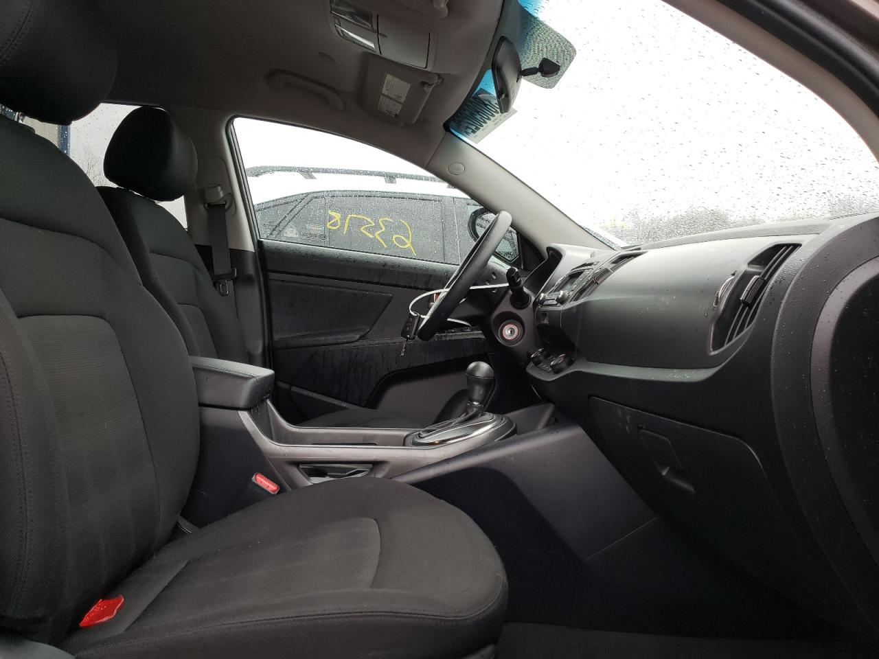 Photo 5 from auction – 2012 KIA SPORTAGE L with VIN KNDPBCA23C7320399