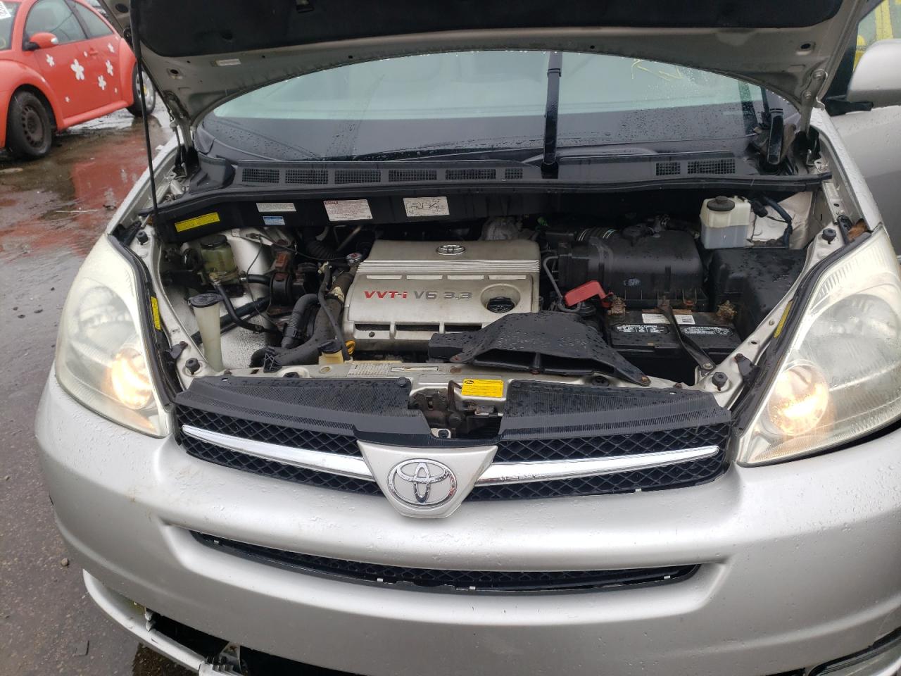 Photo 7 from auction – 2004 TOYOTA SIENNA XLE with VIN 5TDBA22C74S001285