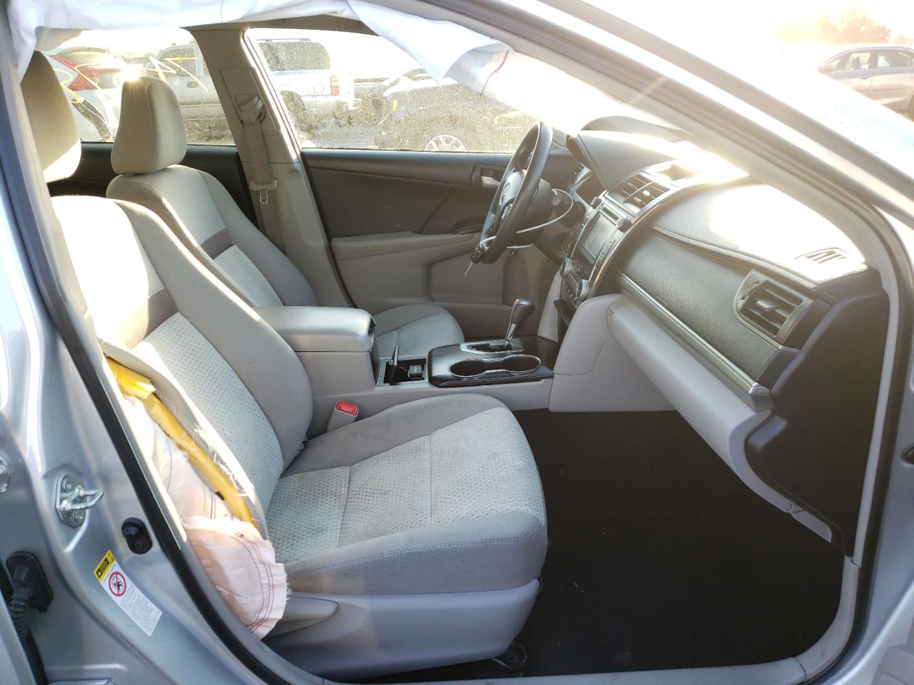Photo 5 from auction – 2014 TOYOTA CAMRY L with VIN 4T4BF1FK3ER420164