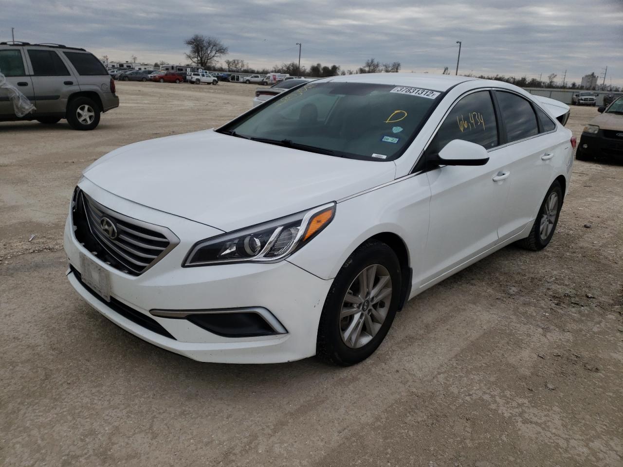 Photo 2 from auction – 2017 HYUNDAI SONATA SE with VIN 5NPE24AF0HH551389