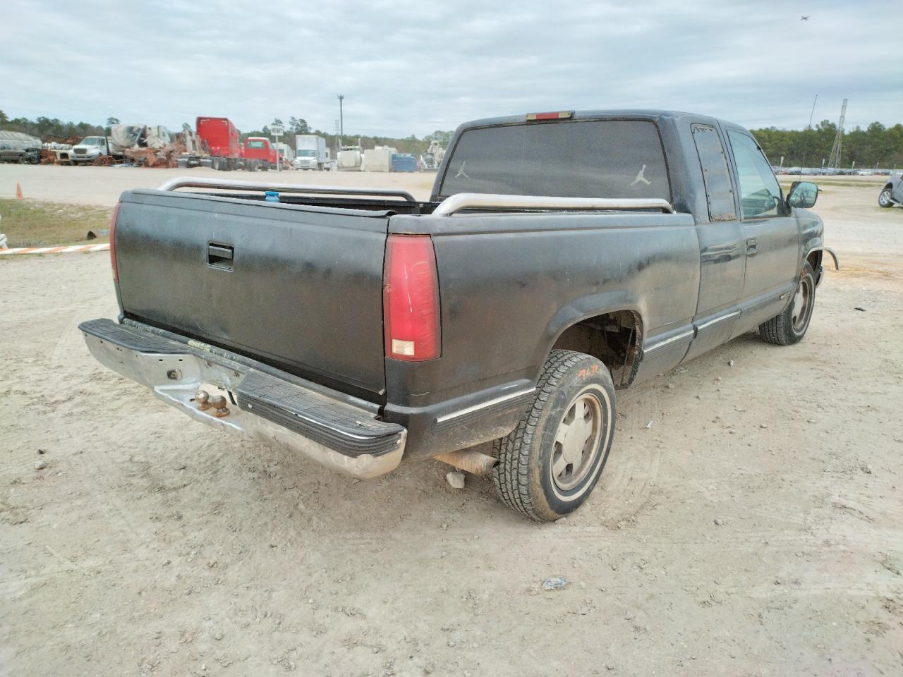 Photo 4 from auction – 1994 CHEVROLET GMT-400 C1 with VIN 1GCEC19K6RE230665