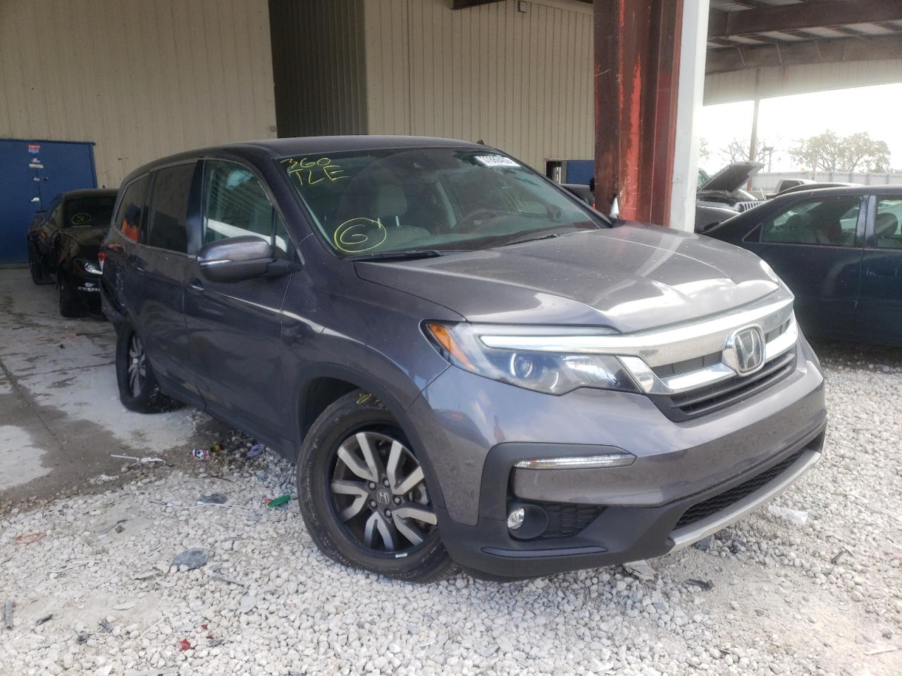 HONDA PILOT EX 2021 with VIN 5FNYF5H3XMB021460 - Photo from auction
