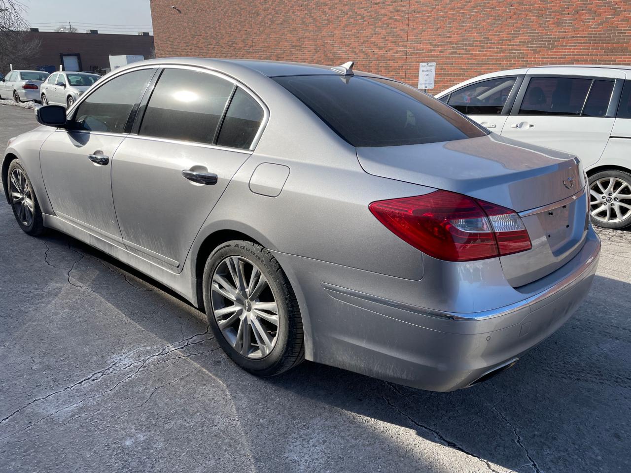 Photo 3 from auction – 2012 HYUNDAI GENESIS 3. with VIN KMHGC4DD5CU202416