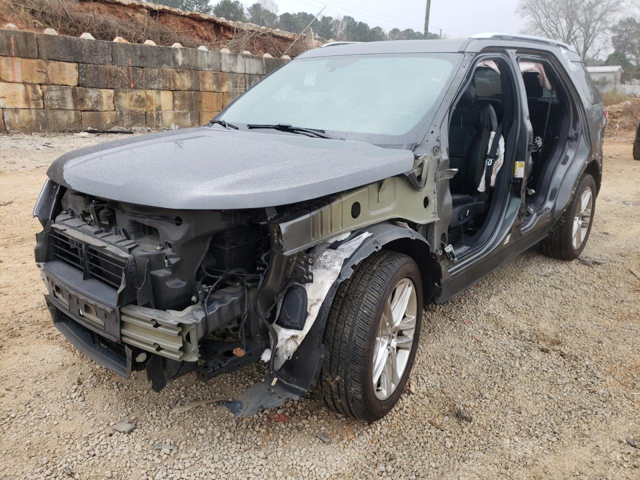 Photo 2 from auction – 2017 FORD EXPLORER L with VIN 1FM5K7F82HGE32948