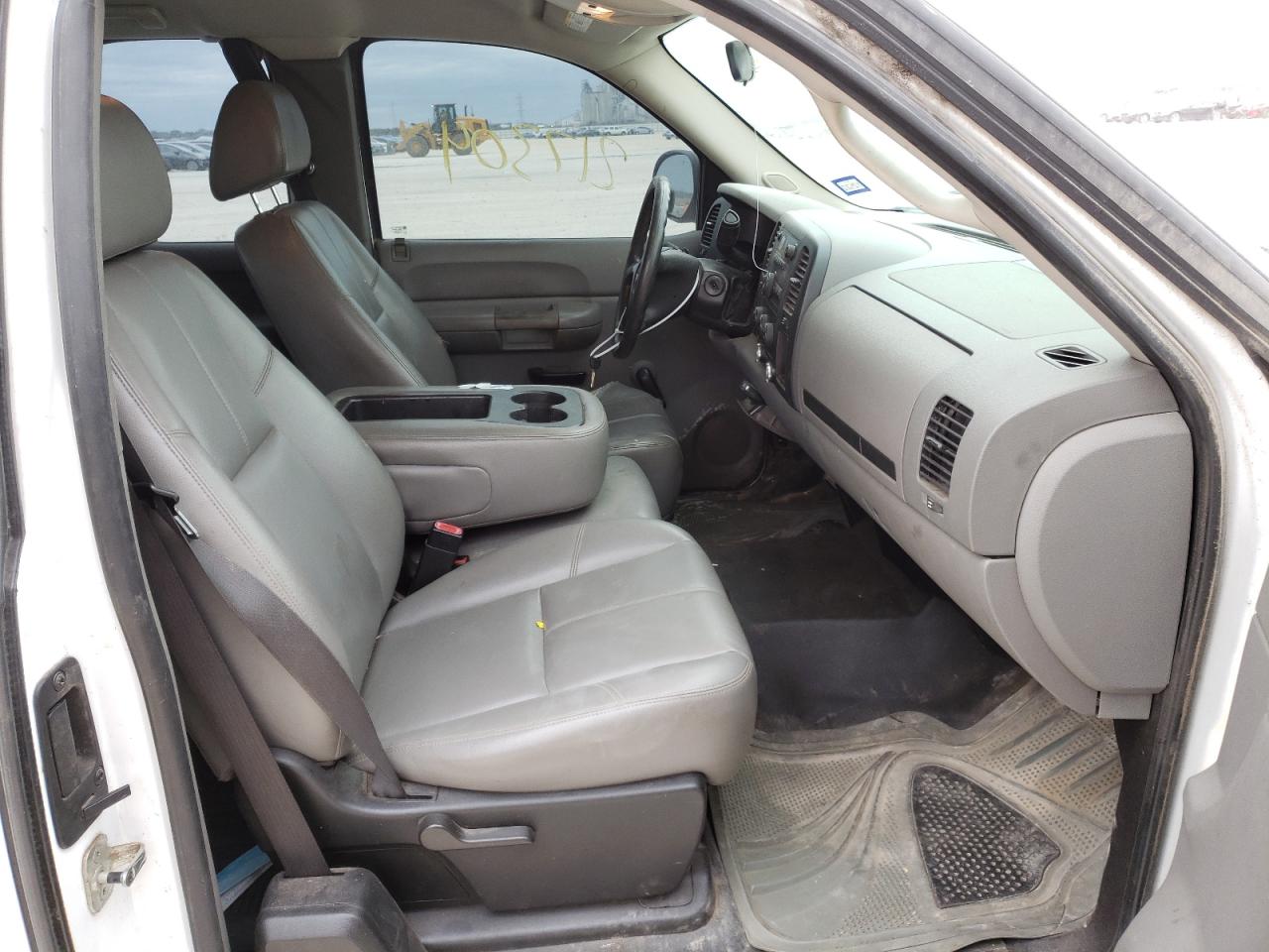 Photo 19 from auction – 2009 CHEVROLET SILVERADO with VIN 1GCEC19039E122812