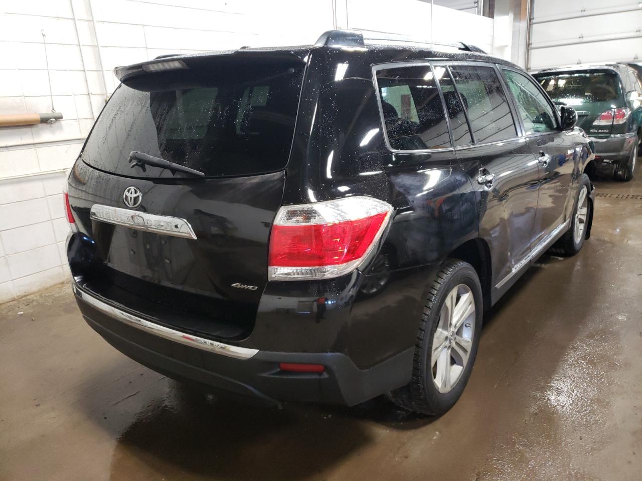 Photo 4 from auction – 2012 TOYOTA HIGHLANDER with VIN 5TDDK3EH6CS172207