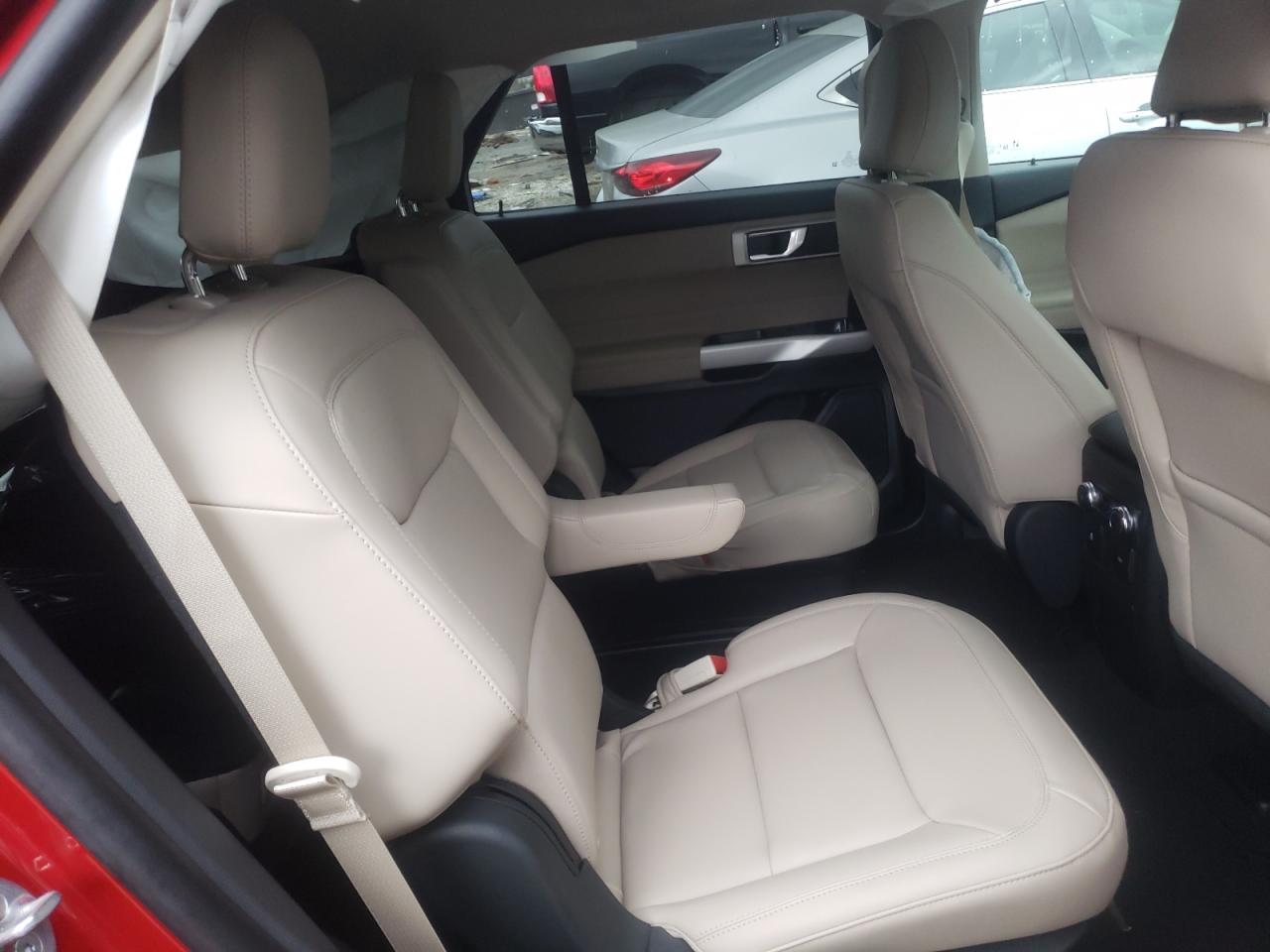 Photo 6 from auction – 2022 FORD EXPLORER X with VIN 1FMSK8DH0NGA13715
