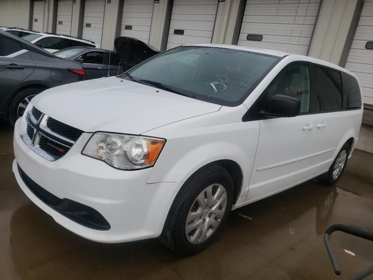 Photo 2 from auction – 2015 DODGE GRAND CARA with VIN 2C4RDGBG2FR511268