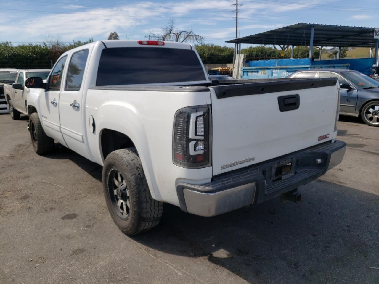 Photo 3 from auction – 2007 GMC NEW SIERRA with VIN 3GTEC13C47G545455