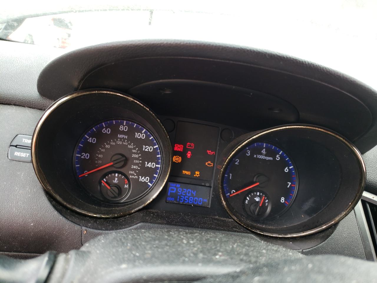 Photo 8 from auction – 2012 HYUNDAI GENESIS CO with VIN KMHHT6KDXCU076900