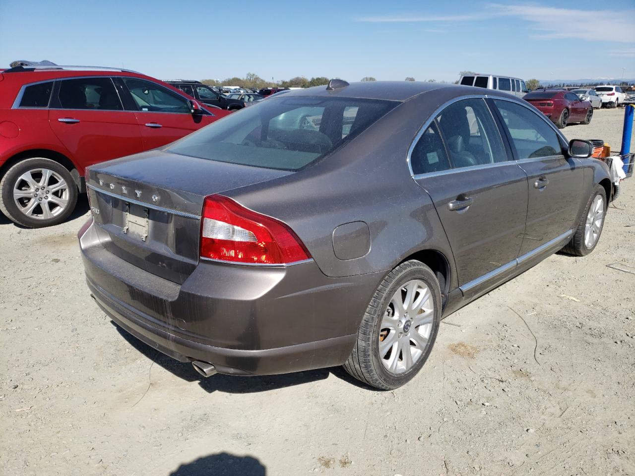 Photo 4 from auction – 2011 VOLVO S80 3.2 with VIN YV1940AS5B1146865