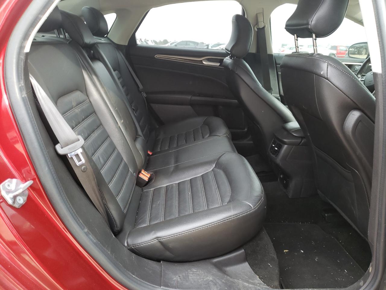 Photo 6 from auction – 2016 FORD FUSION SE with VIN 3FA6P0LU6GR310965
