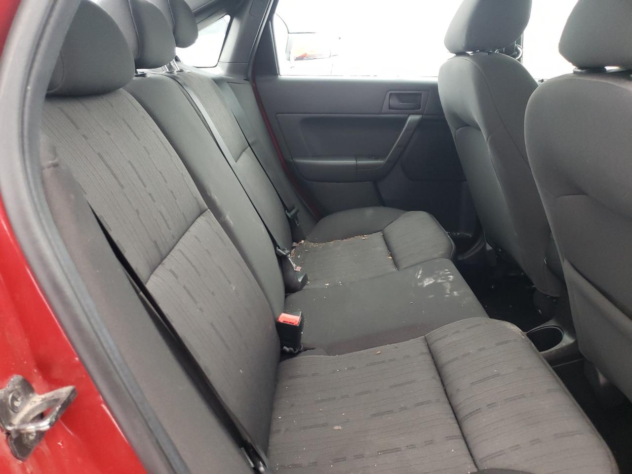 Photo 6 from auction – 2011 FORD FOCUS with VIN 1FAHP3FN1BW116543