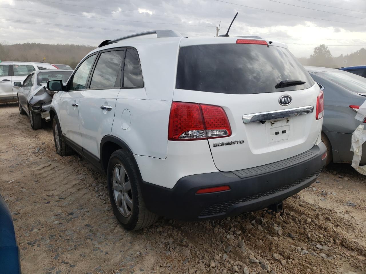 Photo 3 from auction – 2013 KIA SORENTO LX with VIN 5XYKTDA25DG337903