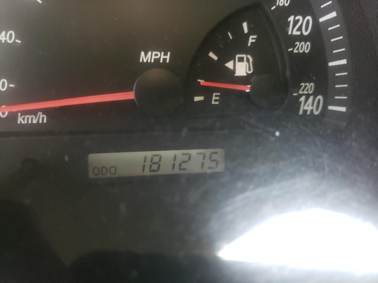 Photo 8 from auction – 2002 TOYOTA CAMRY LE with VIN 4T1BE32K62U551650