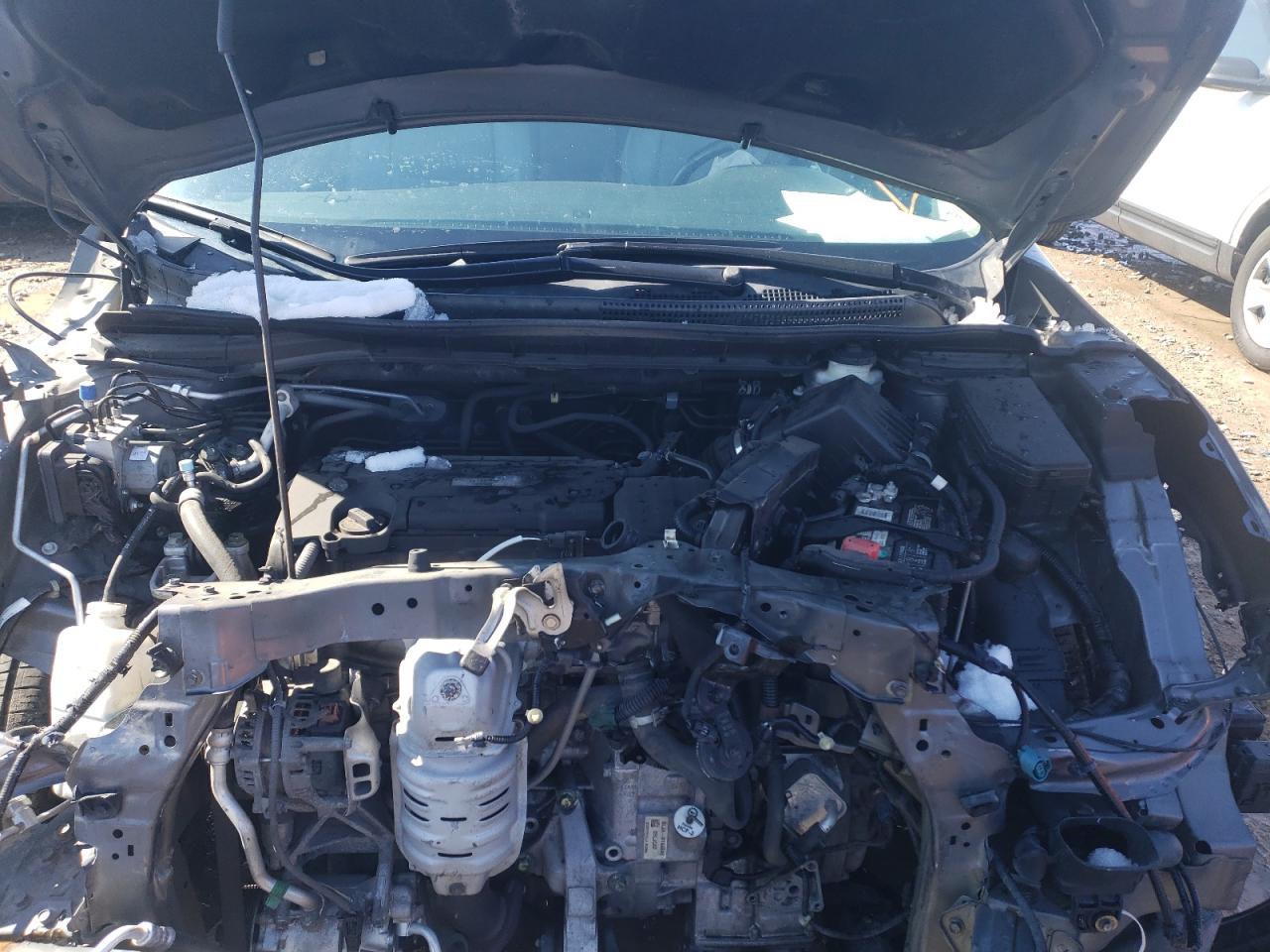 Photo 7 from auction – 2016 HONDA CR-V EXL with VIN 2HKRM4H70GH669113