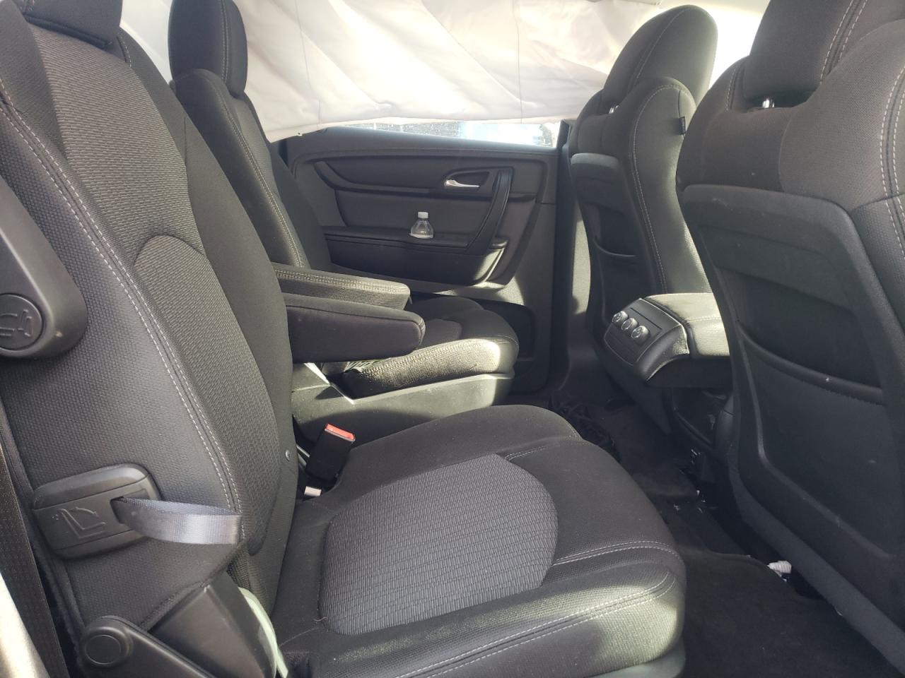 Photo 6 from auction – 2016 CHEVROLET TRAVERSE L with VIN 1GNKVGKD7GJ180902