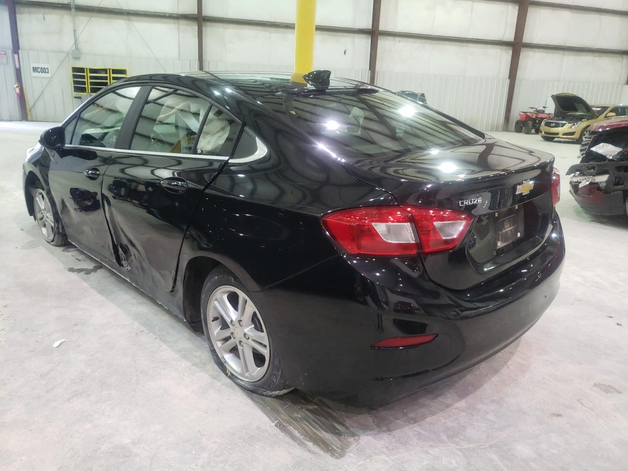 Photo 3 from auction – 2018 CHEVROLET CRUZE LT with VIN 1G1BE5SM3J7244346
