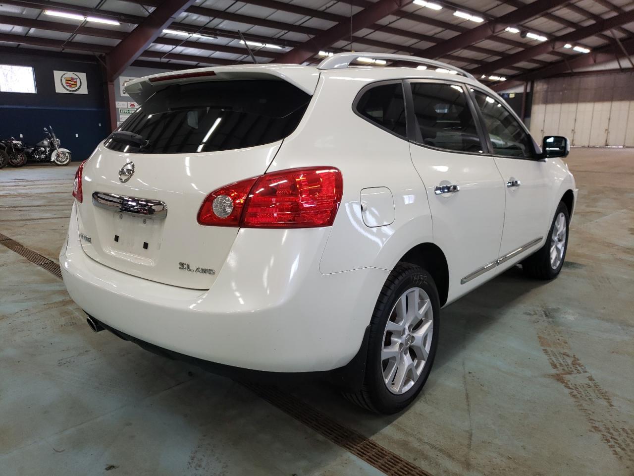 Photo 4 from auction – 2013 NISSAN ROGUE S with VIN JN8AS5MV3DW656685