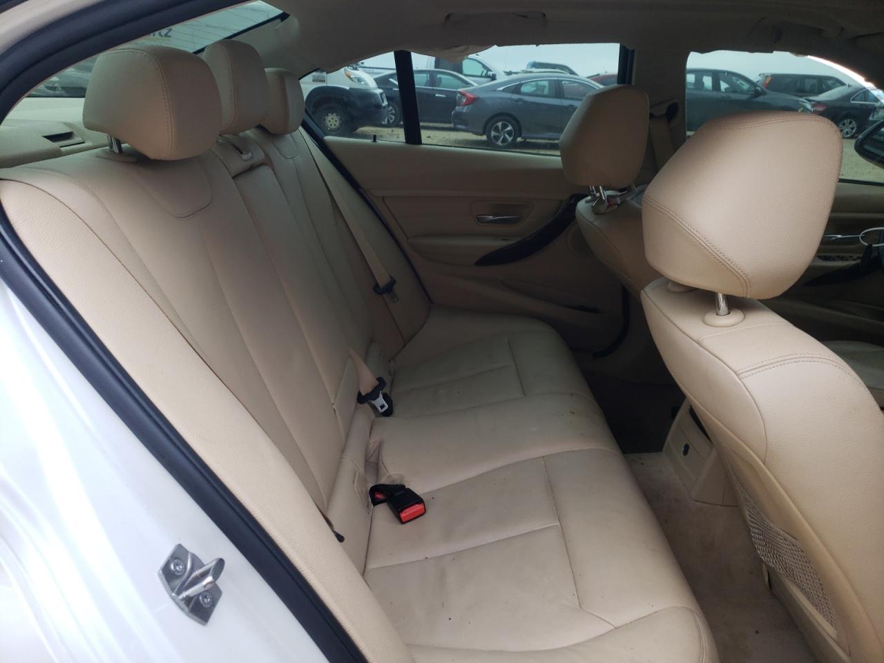 Photo 6 from auction – 2013 BMW 328 I with VIN WBA3A5C5XDF356034