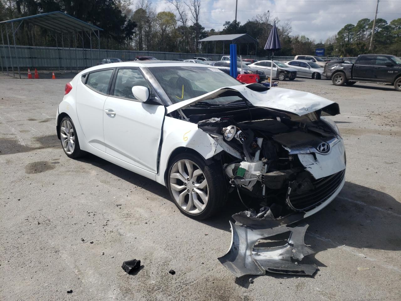 HYUNDAI VELOSTER 2013 with VIN KMHTC6AD1DU092576 - Photo from auction