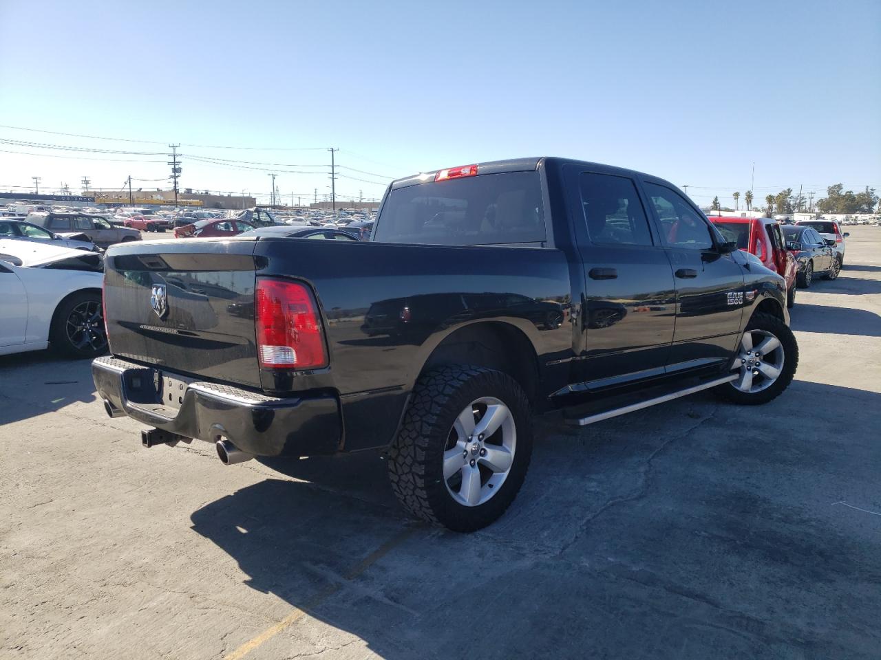 Photo 4 from auction – 2016 RAM 1500 LIMIT with VIN 1C6RR6KT9GS215874