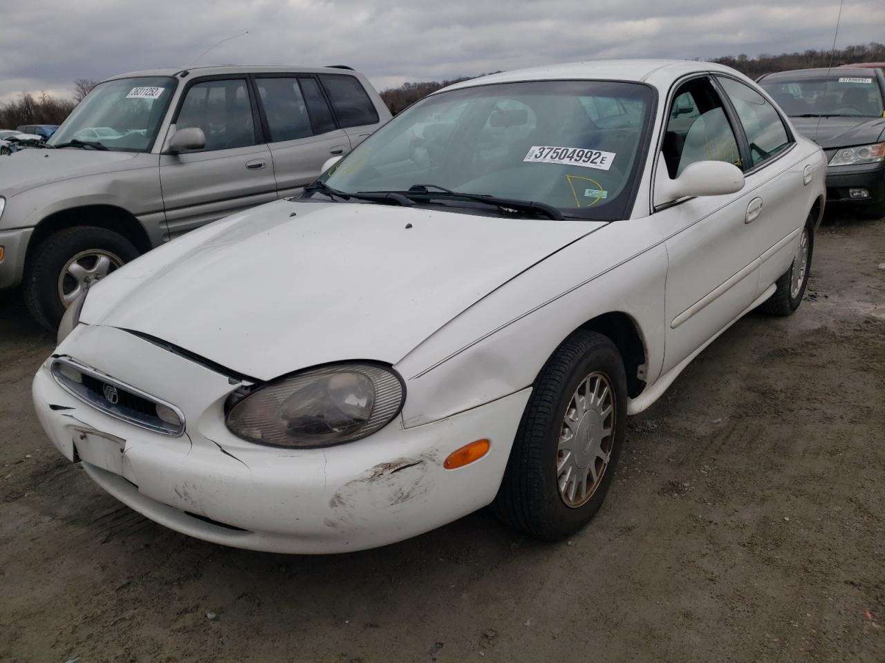 Photo 2 from auction – 1999 MERCURY SABLE GS with VIN 1MEFM50U3XA653147
