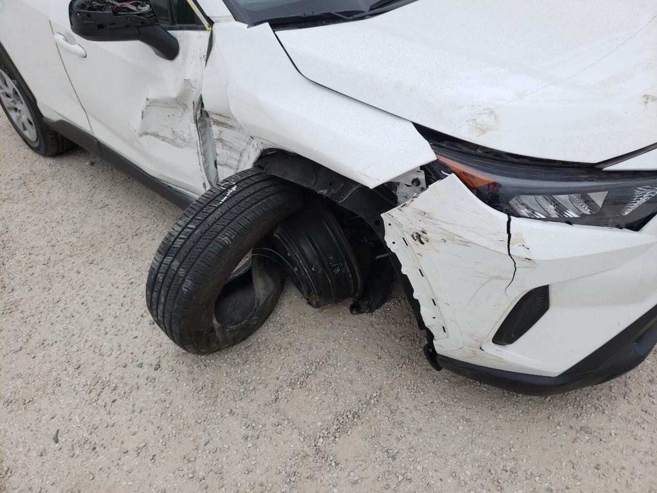 Photo 9 from auction – 2019 TOYOTA RAV4 LE with VIN 2T3H1RFVXKC023096