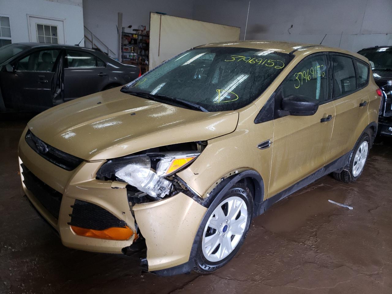 Photo 2 from auction – 2014 FORD ESCAPE S with VIN 1FMCU0F75EUC36452