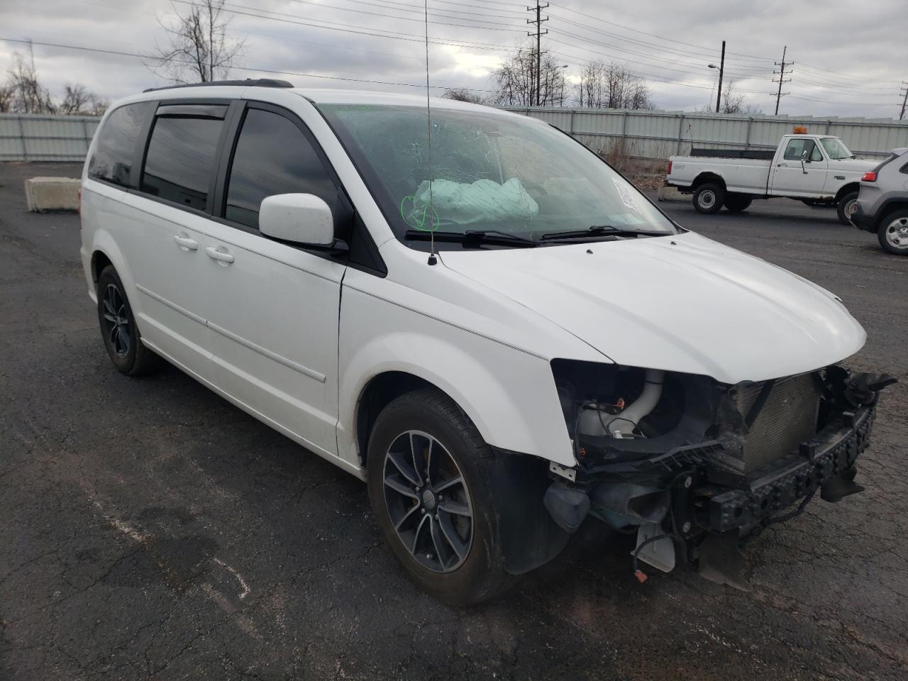 DODGE GRAND CARA 2019 with VIN 2C4RDGEG4KR595941 - Photo from auction