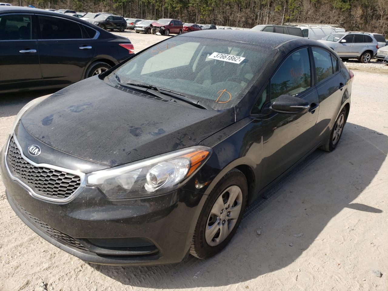 Photo 2 from auction – 2016 KIA FORTE LX with VIN KNAFX4A63G5526536