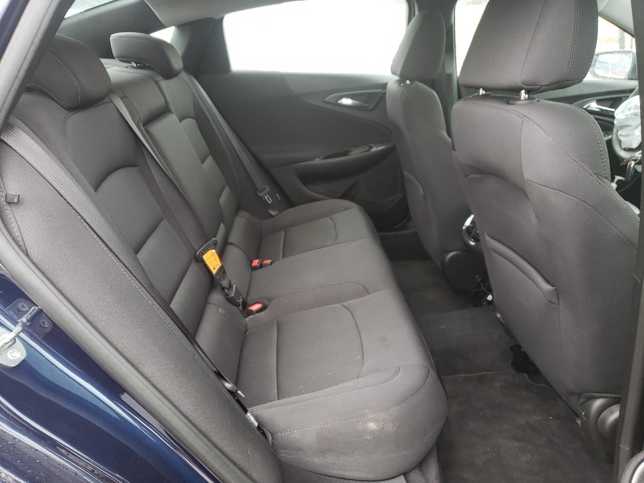 Photo 6 from auction – 2017 CHEVROLET MALIBU LT with VIN 1G1ZE5ST2HF216043