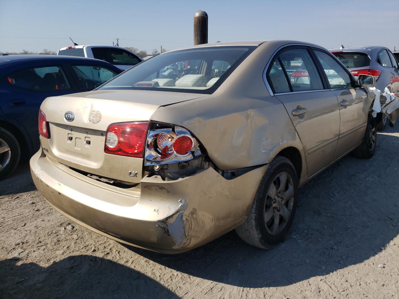 صورة رقم 4 من المزاد - 2006 KIA OPTIMA LX مع VIN KNAGE123365056049