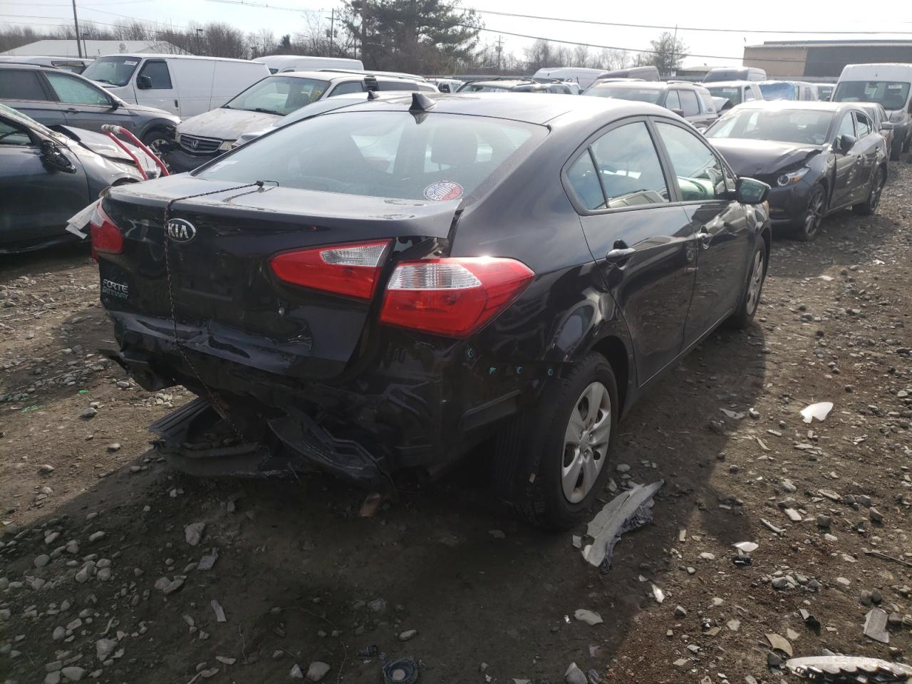 Photo 4 from auction – 2015 KIA FORTE LX with VIN KNAFK4A6XF5427886
