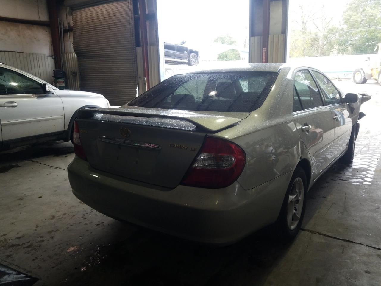 Photo 4 from auction – 2003 TOYOTA CAMRY LE with VIN 4T1BE32K03U186903