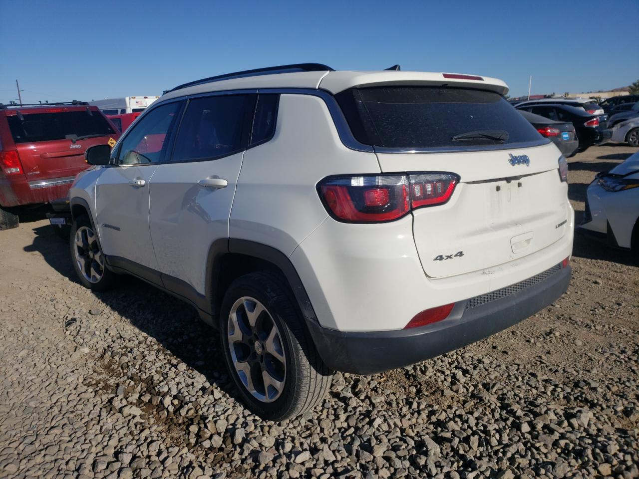 Photo 3 from auction – 2019 JEEP COMPASS LI with VIN 3C4NJDCB5KT639357