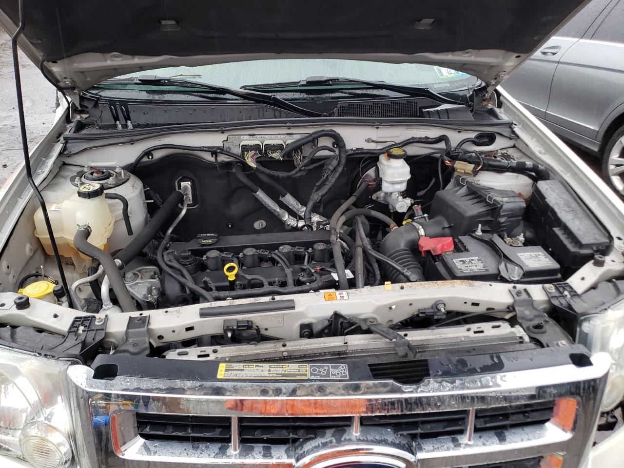 Photo 7 from auction – 2010 FORD ESCAPE XLT with VIN 1FMCU0D77AKA10096