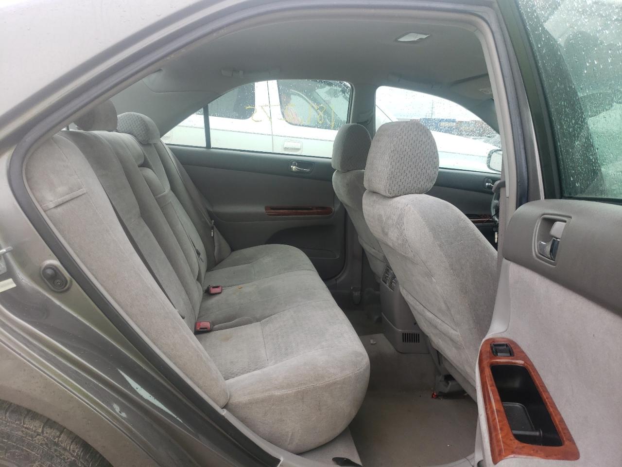 Photo 6 from auction – 2002 TOYOTA CAMRY LE with VIN 4T1BE32K62U551650