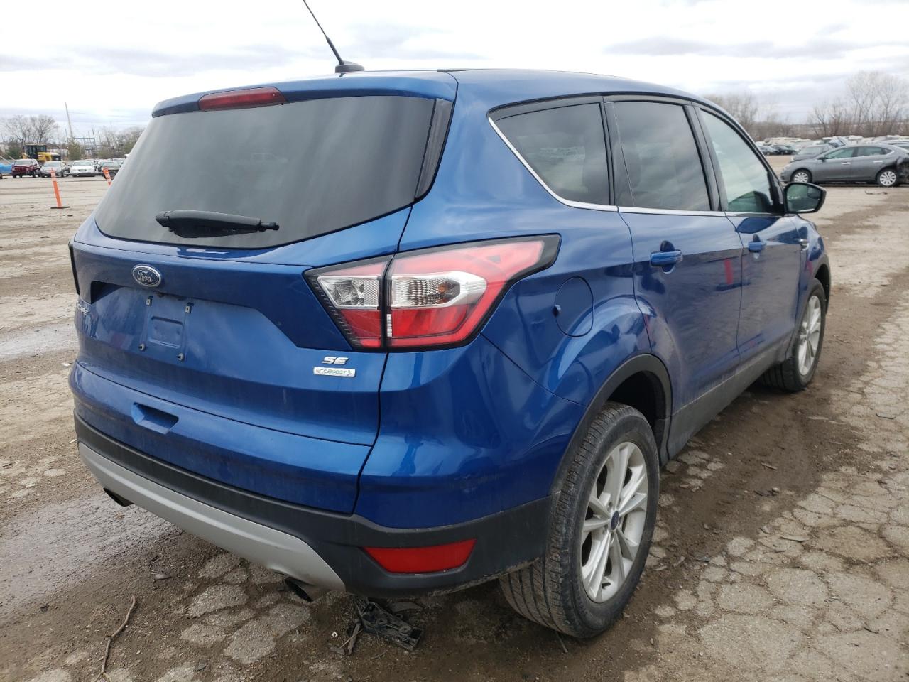 Photo 4 from auction – 2017 FORD ESCAPE SE with VIN 1FMCU0GD7HUB79647