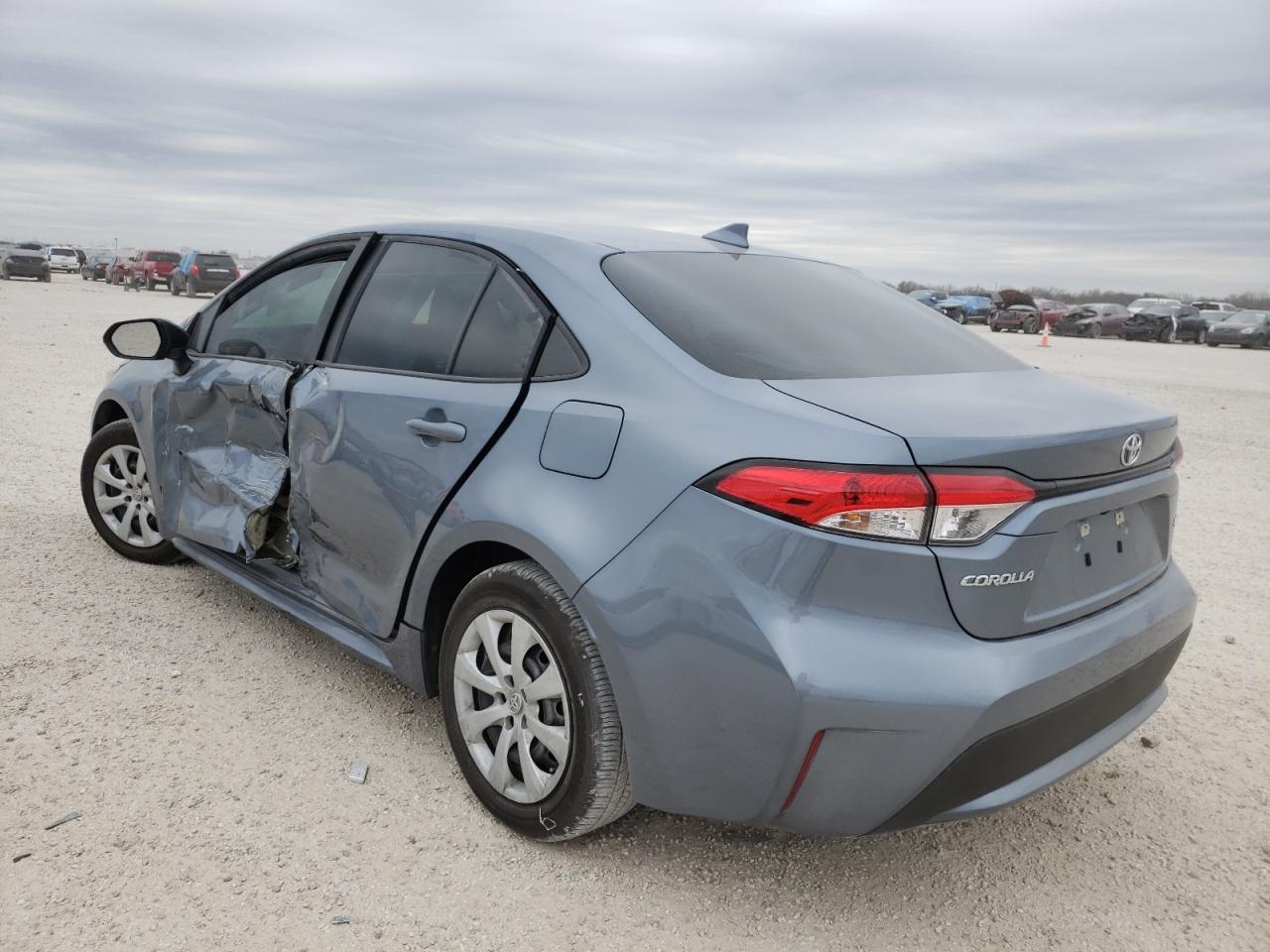 Photo 3 from auction – 2022 TOYOTA COROLLA LE with VIN 5YFEPMAE9NP283496