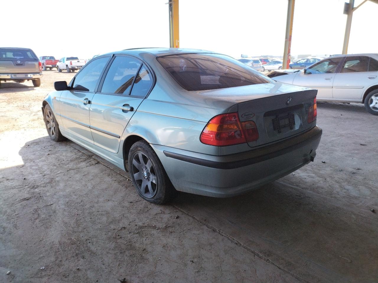 Photo 3 from auction – 2003 BMW 325 XI with VIN WBAEU33433PH87239