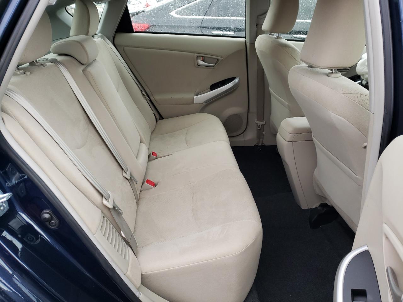 Photo 6 from auction – 2015 TOYOTA PRIUS with VIN JTDKN3DU8F0437908