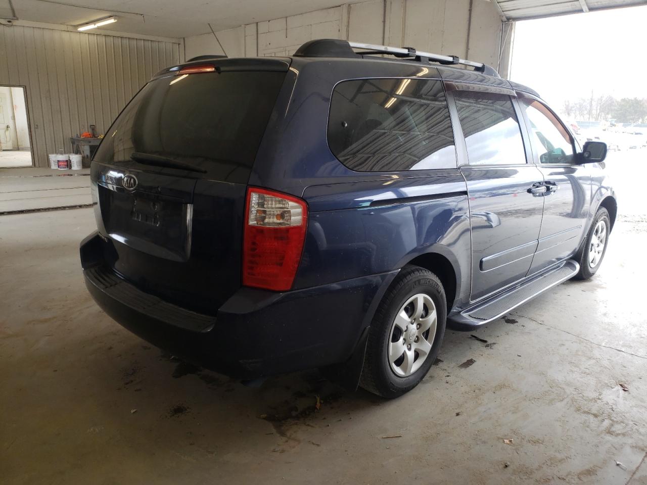 Photo 4 from auction – 2008 KIA SEDONA EX with VIN KNDMB233686231068