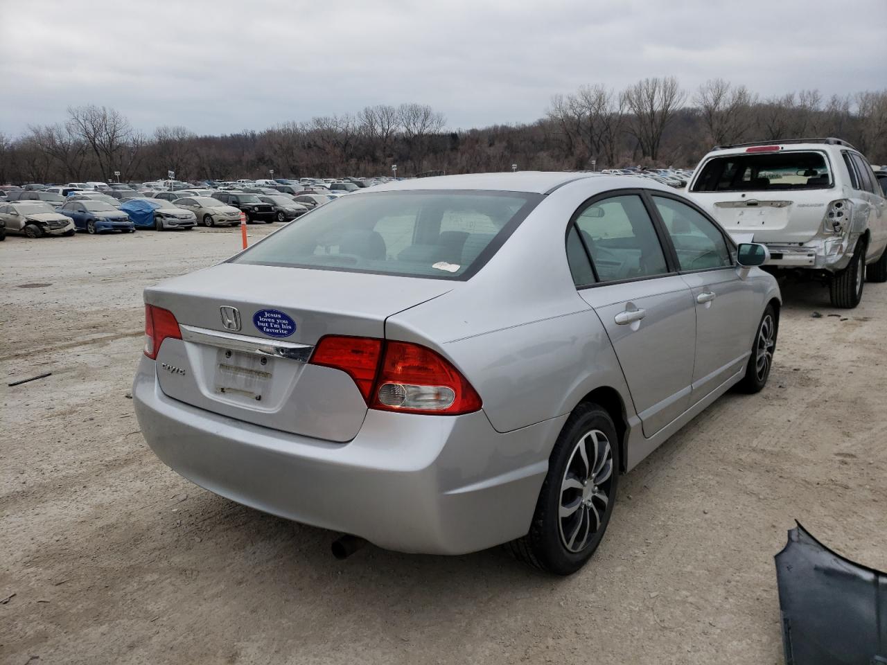 Photo 4 from auction – 2010 HONDA CIVIC LX with VIN 19XFA1F50AE077668